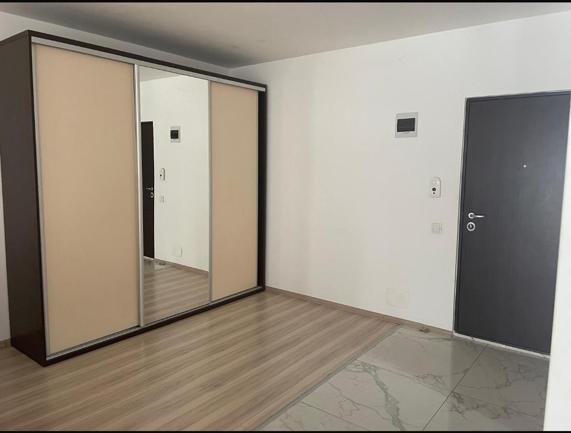 INCHIRIAT  350 EURO